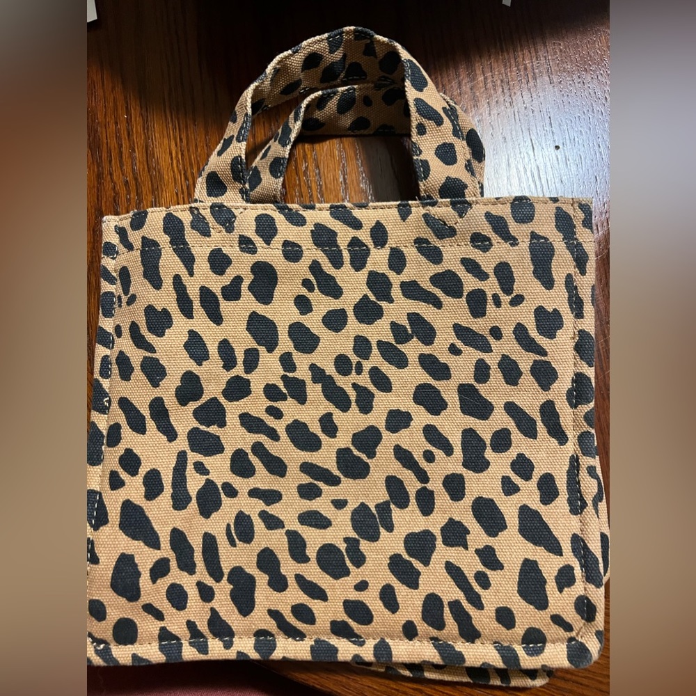 Stella and Dot small cheetah canvas tote